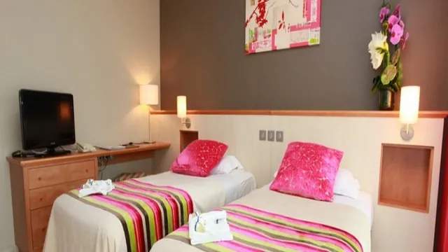 Hotel Les Strelitzias Antibes Juan Les Pins photo 3