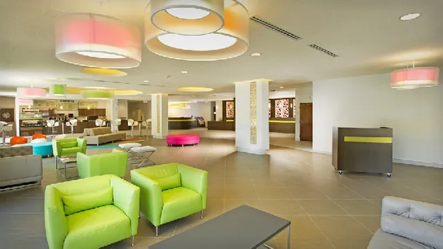 Avanti Palms Resort and Conference Center photo 1