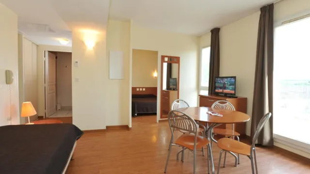 Inter Hotel Sea Side Park Residence Antibes photo 1