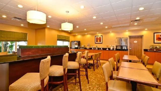 Comfort Suites Universal Studios Area photo 3