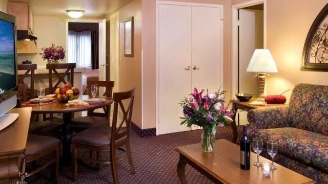 Quality Suites The Royale Parc Suites photo 1