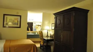 Quality Inn & Suites East Gate