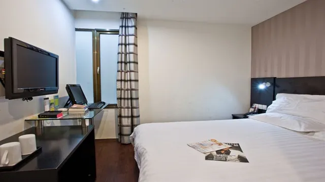 FX Hotel Shanghai at Nanjing East Road photo 1