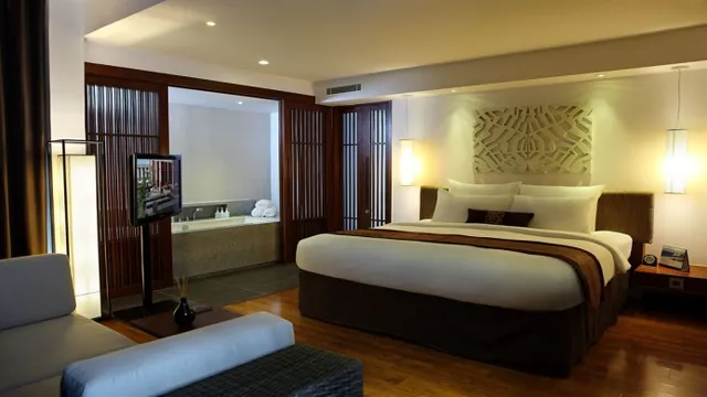 Sunrise Hoi An Beach Resort photo 2