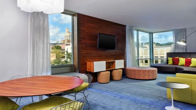 Aloft Asheville Downtown Hotel photo 3