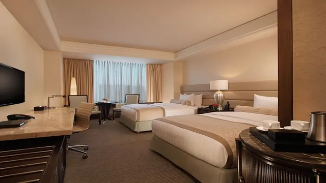 Crimson Hotel Filinvest City Manila Alabang photo 3