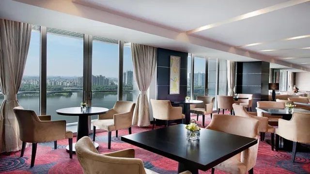 Crowne Plaza Shanghai Xiayang Lake photo 1