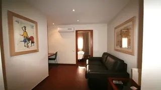 Apartamentos Madanis Barcelona