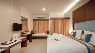 Blue Sky Patong Hotel