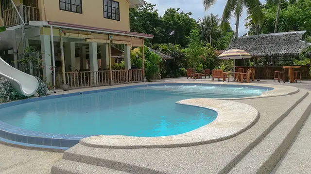 Isla Hayahay Beach Resort and Restaurant photo 2