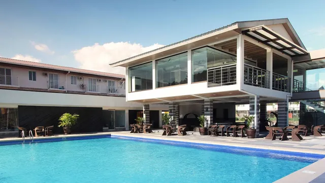 Pacific Coast Residences photo 3