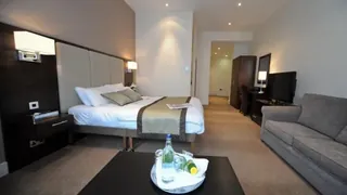Raglan Hall Hotel London