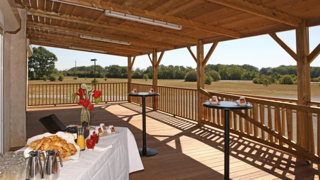 Ibis Beijing Sanlitun Tuanjie Lake Hotel photo 2