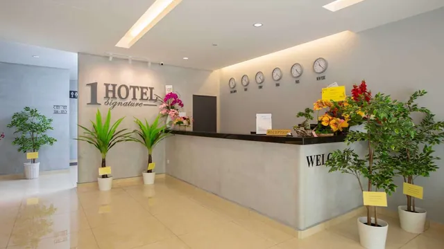 1 Hotel Mahkota Cheras photo 2