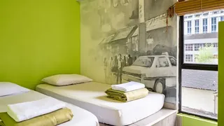 PODs The Backpackers Home