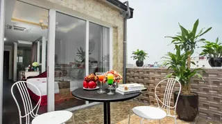 Luxury Old Quarter Hotel