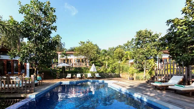 Mayura Hill Hotel and Resort photo 1