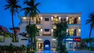 Blanc Smith Residence