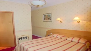 Crowne Plaza Shanghai Hotel