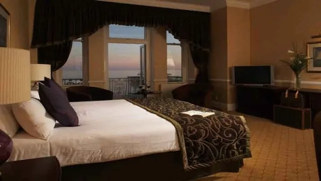 DoubleTree by Hilton Brighton Metropole photo 2