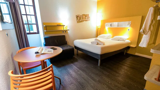 Aparthotel Atenea Calabria Barcelona photo 5