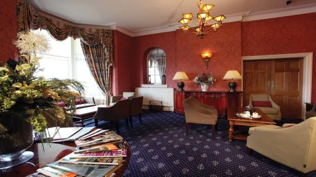 Carlton Hotel photo 1