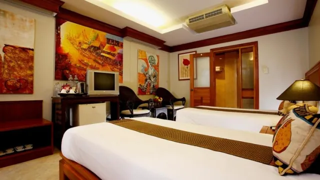 Baan Laimai Beach Resort & Spa Patong photo 1