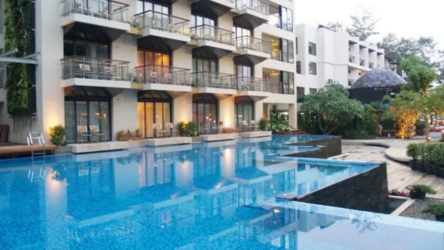 Baan Laimai Beach Resort & Spa Patong photo 2