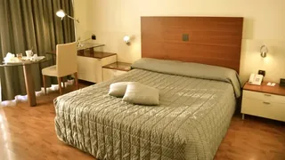 Leonardo Da Vinci Hotel Erba