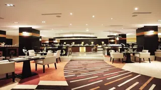 Traders Hotel Manila