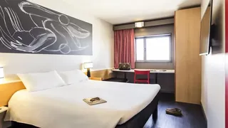 Ibis Valencia Bonaire Airport