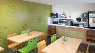 Park Inn By Radisson Cardiff City Centre Hotel