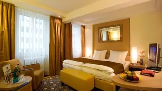 Palm Cove Beach Sarayi Hotel