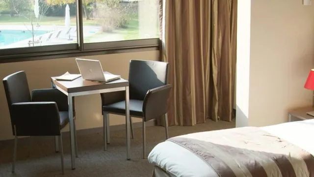 Days Inn by Wyndham Sutton Scotney North photo 1