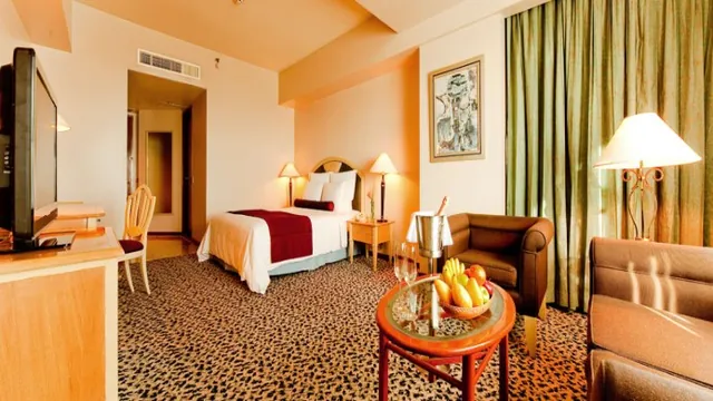 New World Makati Hotel photo 5