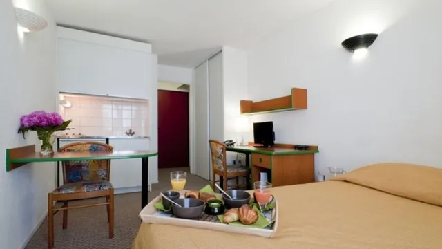 Adagio Access La Defense Place Charras Courbevoie Hotel photo 3