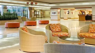 Doubletree Hotel at the Entrance to Universal Orlando