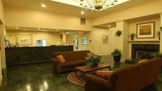 Microtel by Wyndham Acropolis