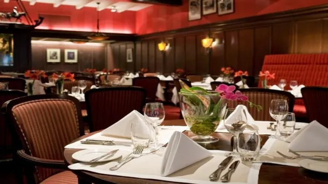 Ramada by Wyndham Acapulco Hotel & Suites photo 2