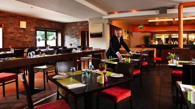 Ramada by Wyndham Doha Old Town photo 3