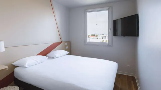 Ramada Plaza by Wyndham Riverside Hangzhou photo 2