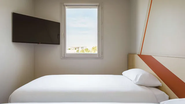 Ramada Plaza by Wyndham Riverside Hangzhou photo 5