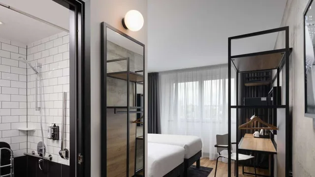 Ramada by Wyndham Airport Prague photo 2