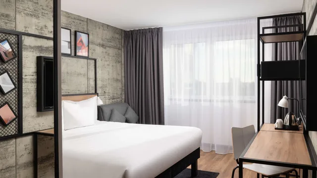 Ramada by Wyndham Airport Prague photo 6