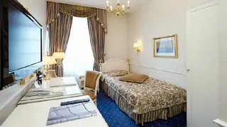 Super 8 by Wyndham Antigo