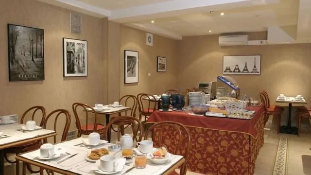 Super 8 by Wyndham Arlington Near AT&T Stadium photo 1