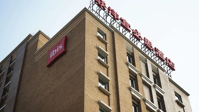 Ibis Shanghai Lianyang photo 4