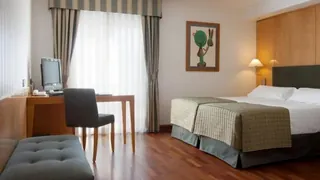 Super 8 by Wyndham Enshi Railway Station Zhanqian Square