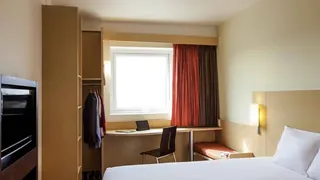 Ibis Juarez Consulado