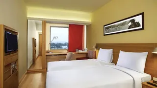 Super 8 by Wyndham Guangzhou Panyu Qiao Yi Fa Walking Street